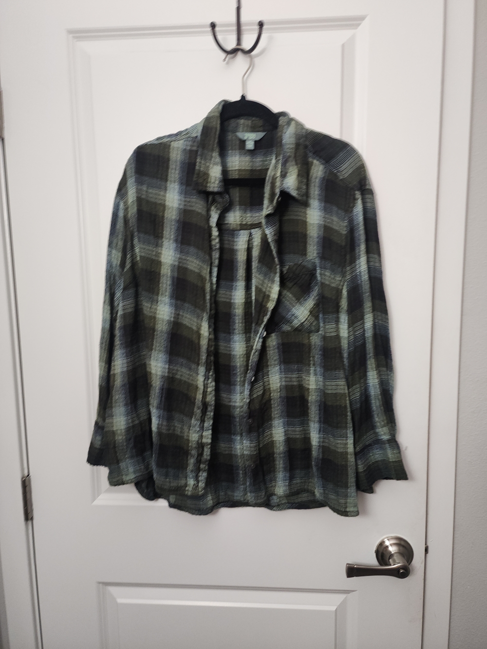 5/$30 Time and Tru Green and Black Plaid Button-Down Shirt